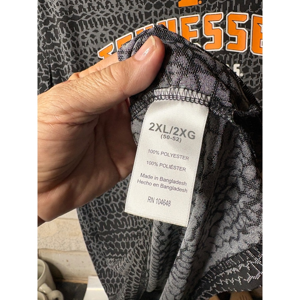 Russell Athletic Tennessee Volunteers Shirt Mens 2XL Grey Geometric NCAA Tee - Picture 4 of 6